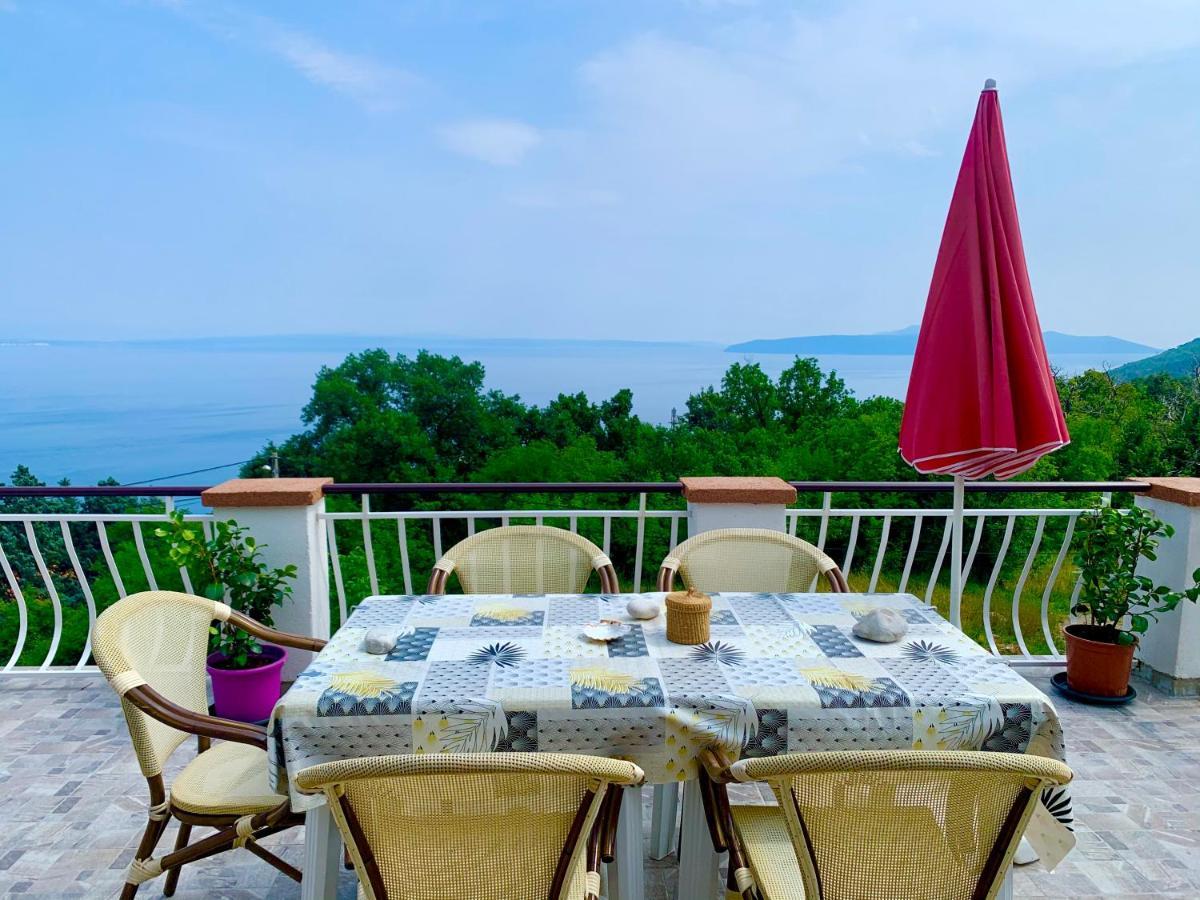 Apartments Jurkovic Ловран Экстерьер фото